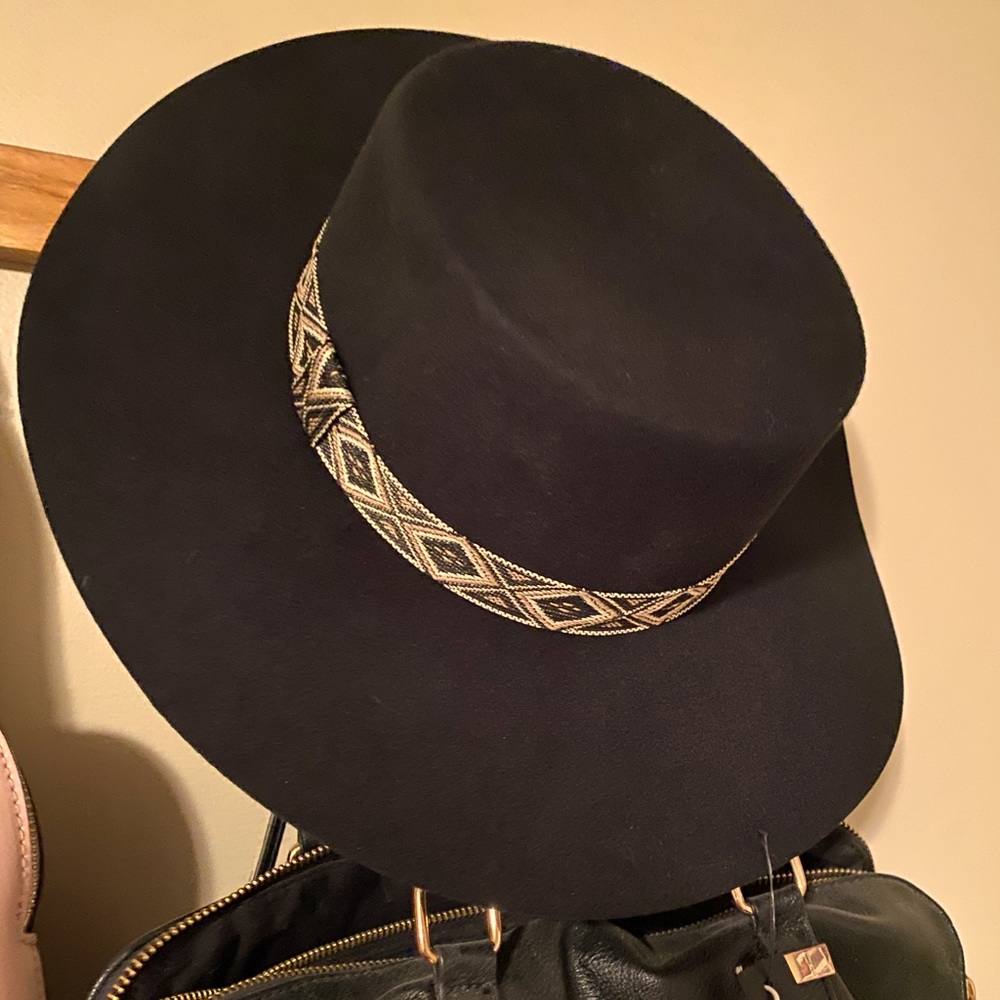 NWOT Premium Quality Wool Hat G/58